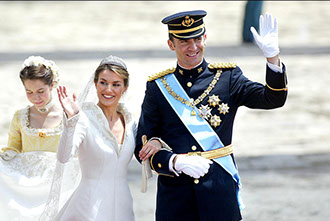 Prince Felipe of Borbon wedding with Letizia Ortiz rocasolano, at Almudena Cathedral.