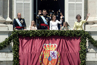 Today, after 36 years under King Juan Carlos, Spain has sworn in his son Felipe VI as the new monarch.